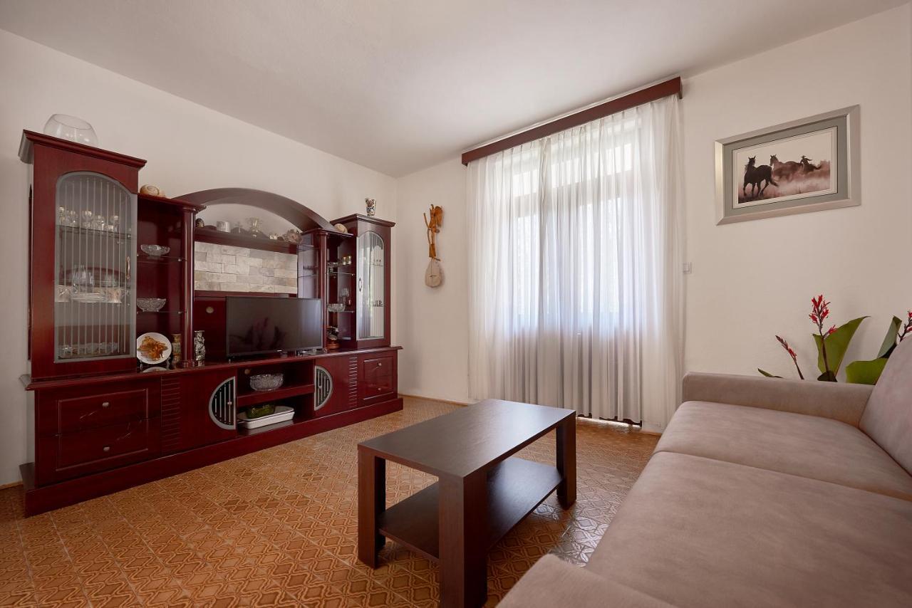Apartmani Kuca U Maslinama Sveti Stefan Exterior foto