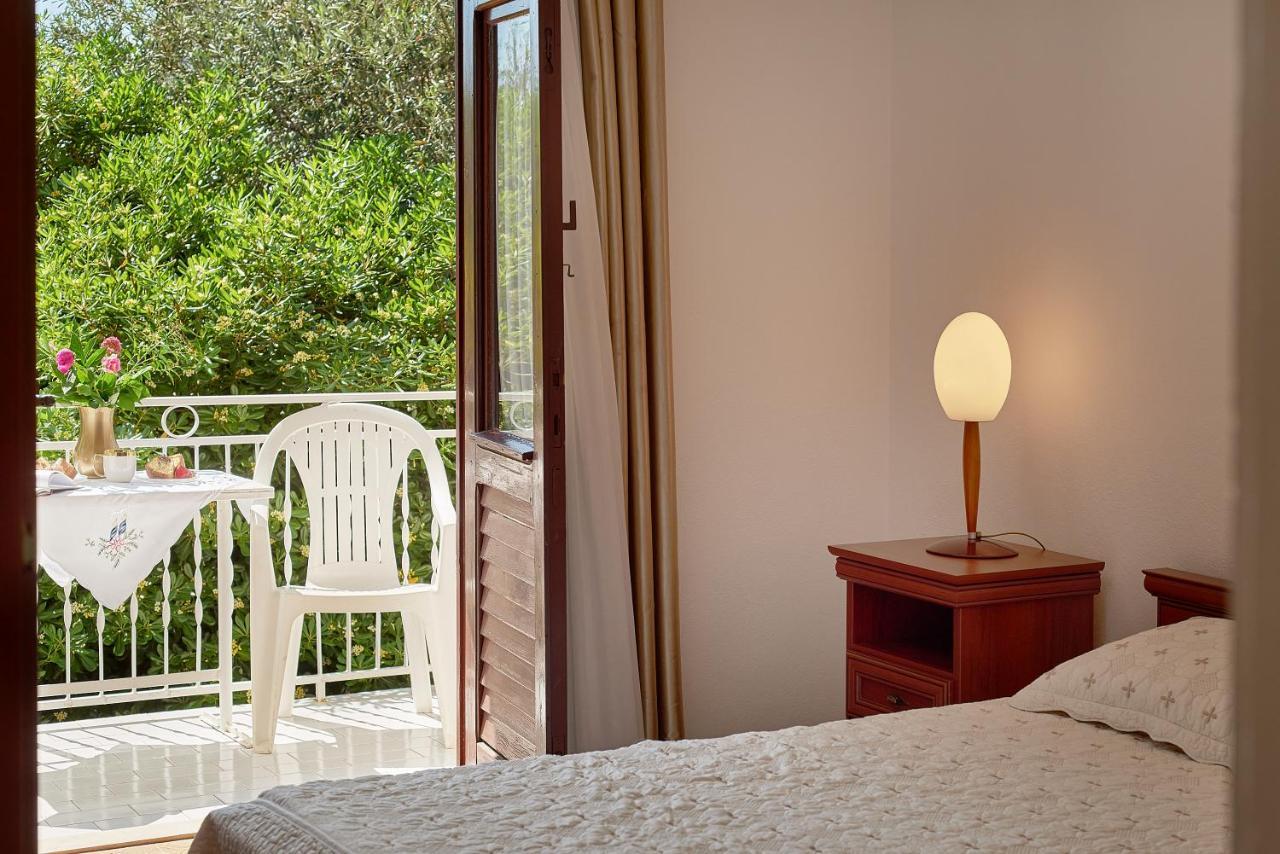 Apartmani Kuca U Maslinama Sveti Stefan Exterior foto