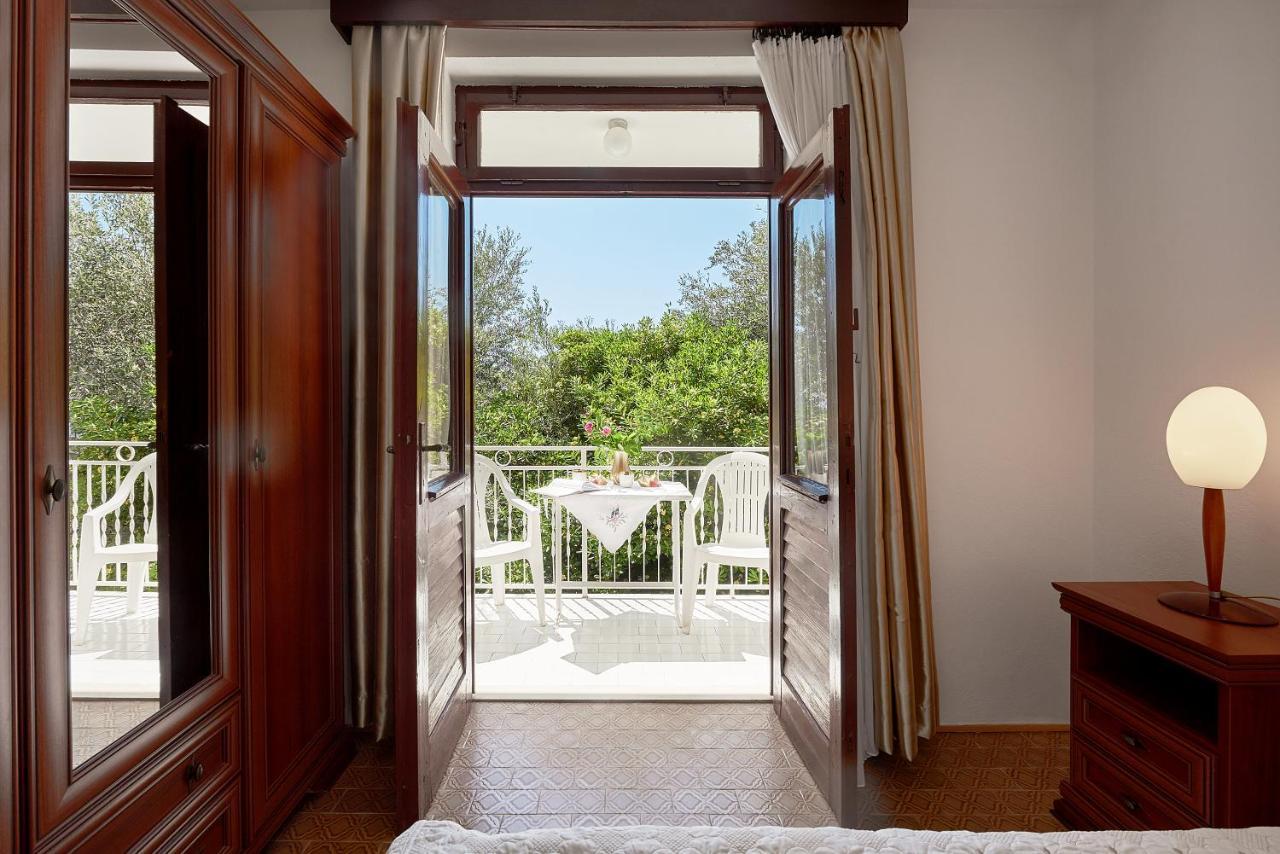 Apartmani Kuca U Maslinama Sveti Stefan Exterior foto