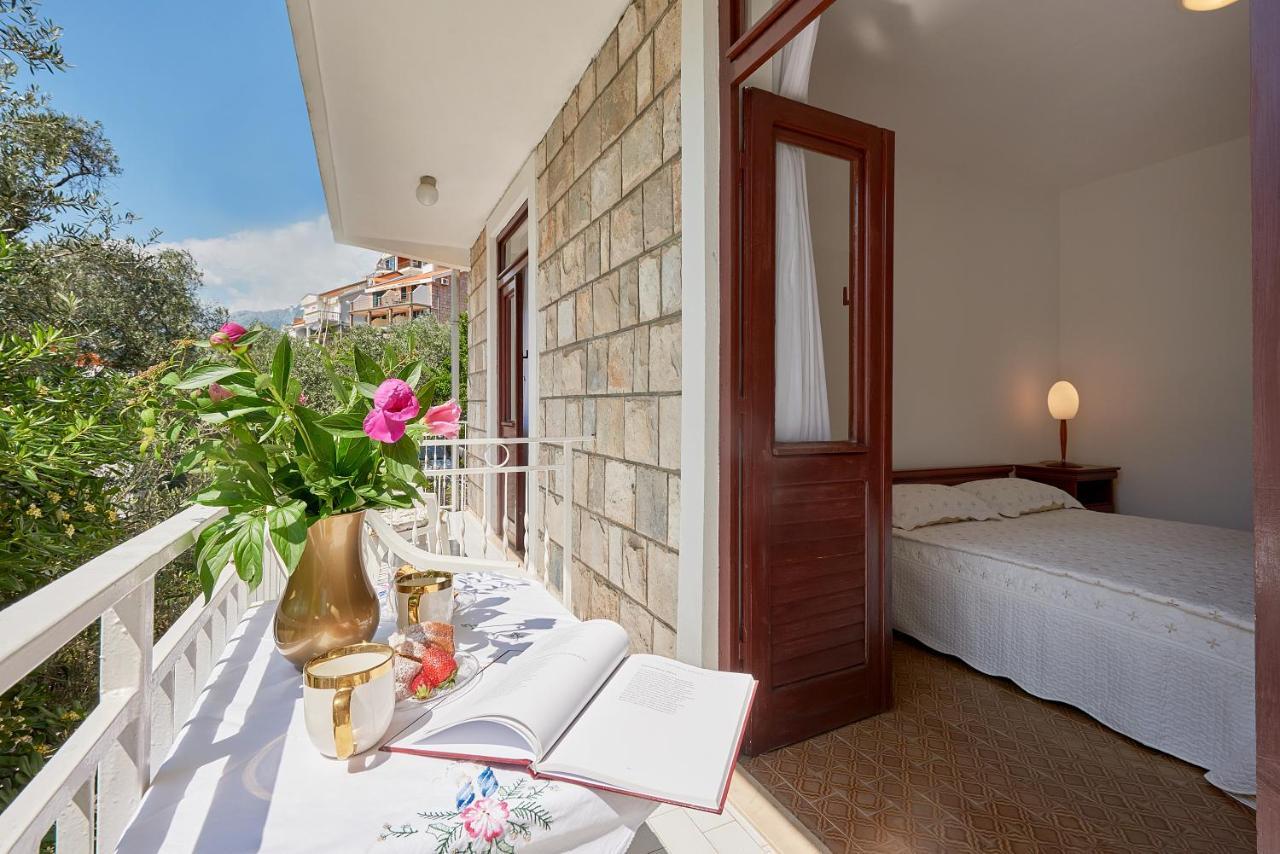 Apartmani Kuca U Maslinama Sveti Stefan Exterior foto