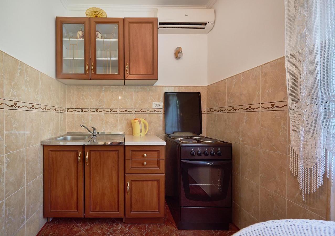 Apartmani Kuca U Maslinama Sveti Stefan Exterior foto